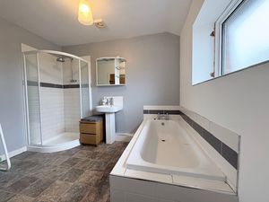 Photo 18- click for photo gallery